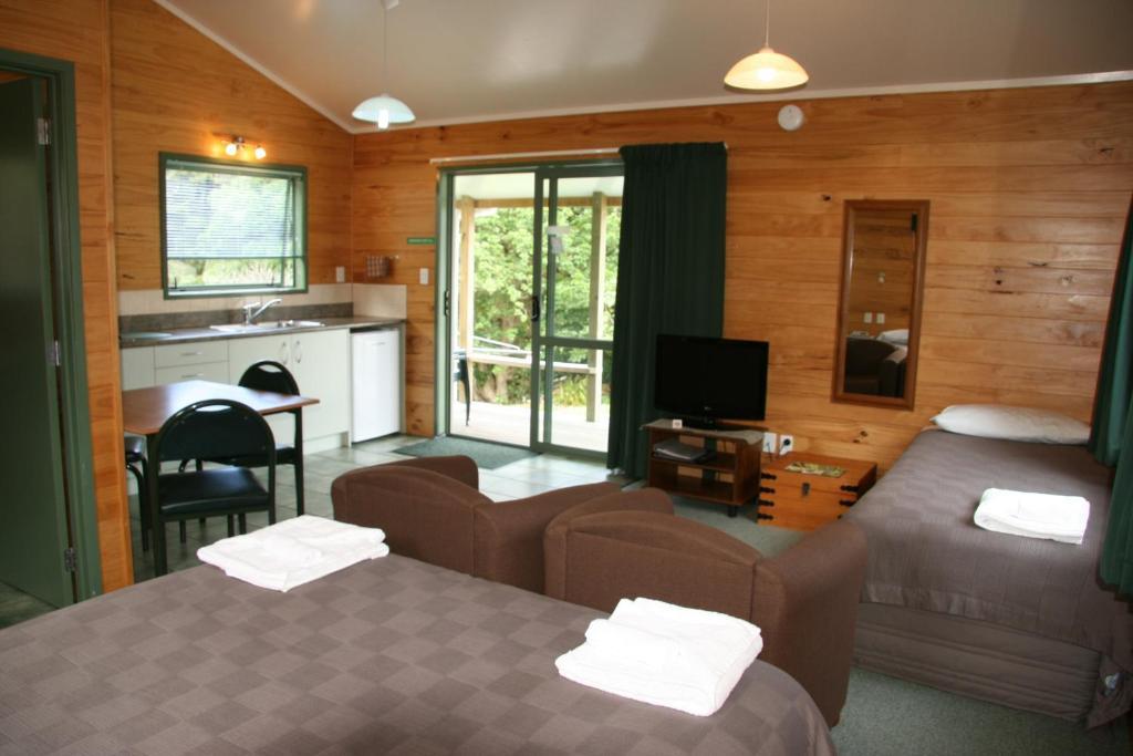 Whangarei Top 10 Holiday Park Bagian luar foto