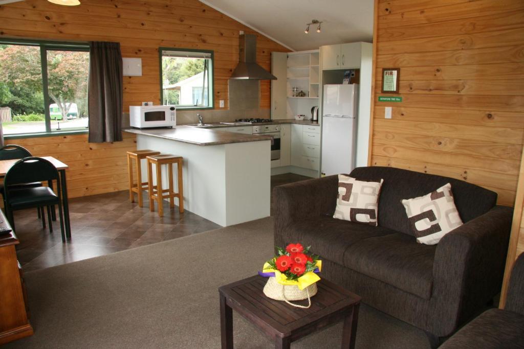 Whangarei Top 10 Holiday Park Bagian luar foto
