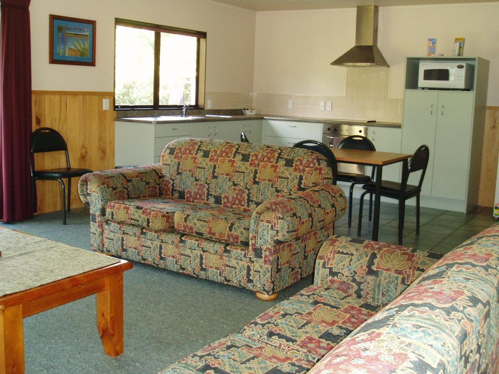 Whangarei Top 10 Holiday Park Bagian luar foto