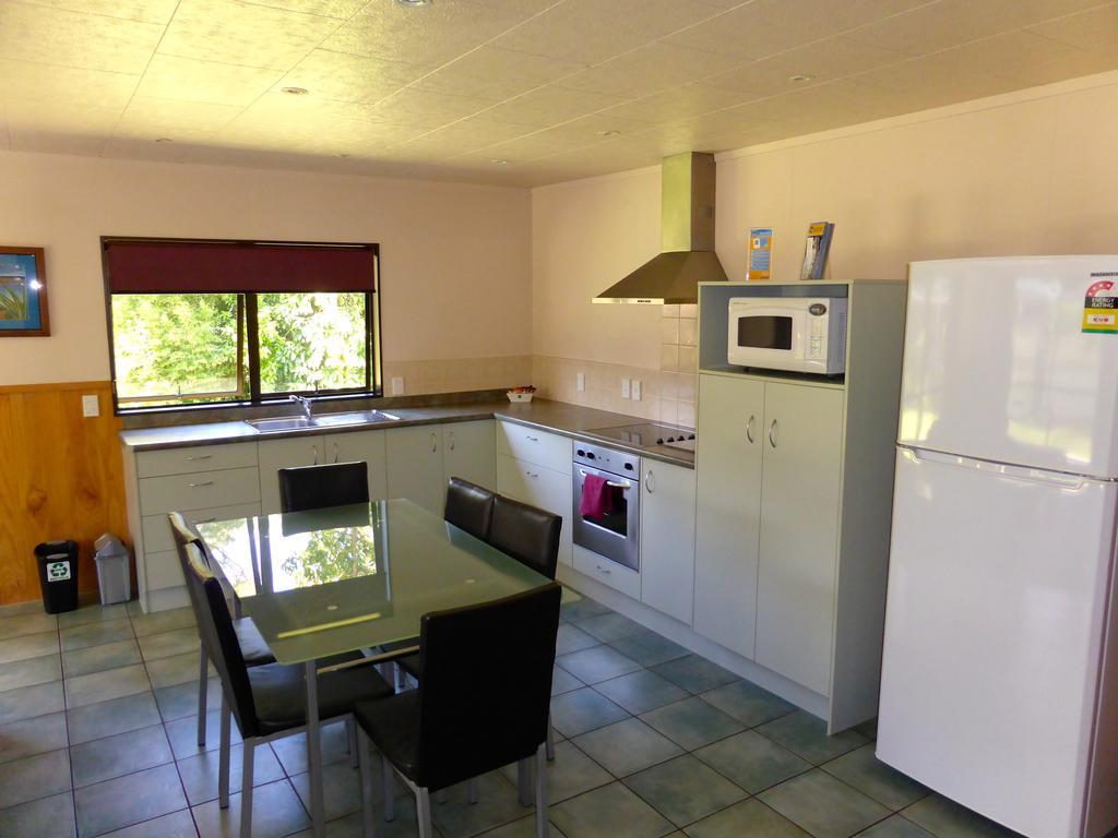 Whangarei Top 10 Holiday Park Bagian luar foto